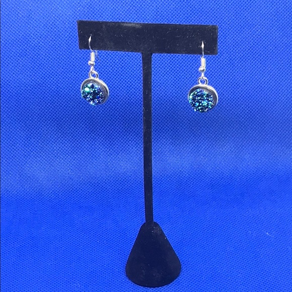 🔥$9 NWT ROUND BLUE/SILVER DRUZY EARRINGS - Picture 2 of 5